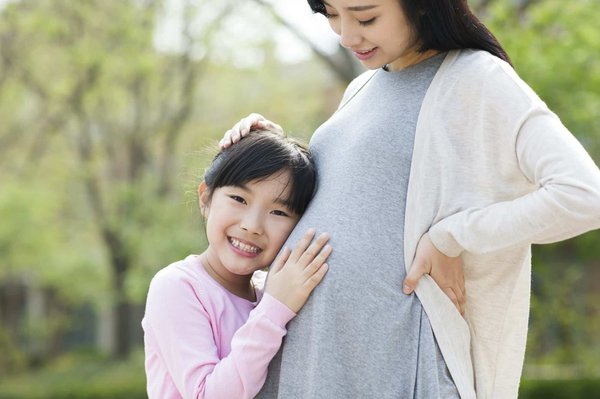 Quels sont les bienfaits des exercices de respiration profonde pour la santé fœtale ?